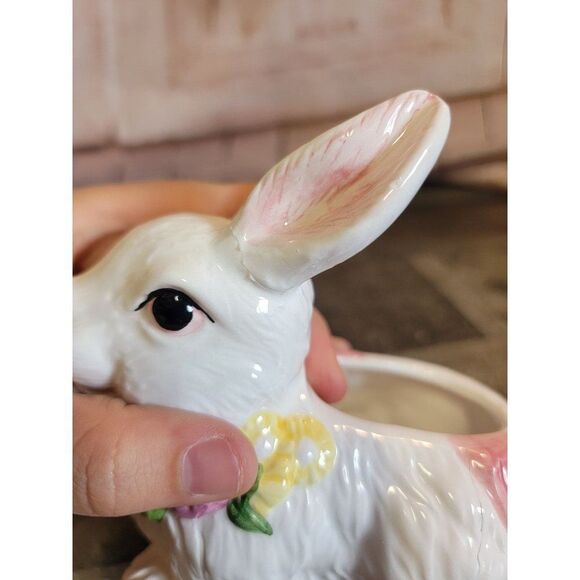 Ceramic Easter AS IS bunny rabbit container decor figure - Picture 2 of 9